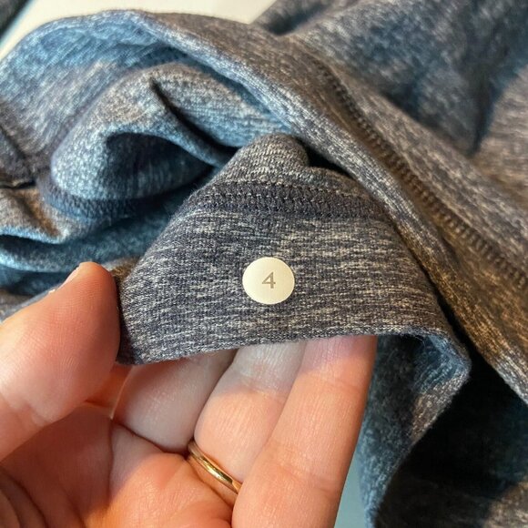 Lululemon Women 4 1/4 Zip Pullover Jacket Ruched Ruffled Stretch Thumbholes Blue - Picture 4 of 7